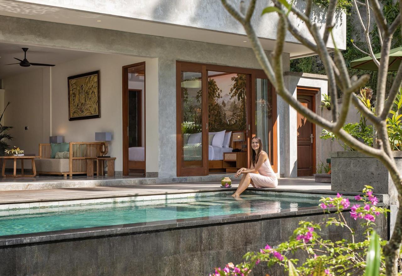 Adiwana Suweta Hotell Ubud Exteriör bild A pool villa at The Oberoi, Mauritius