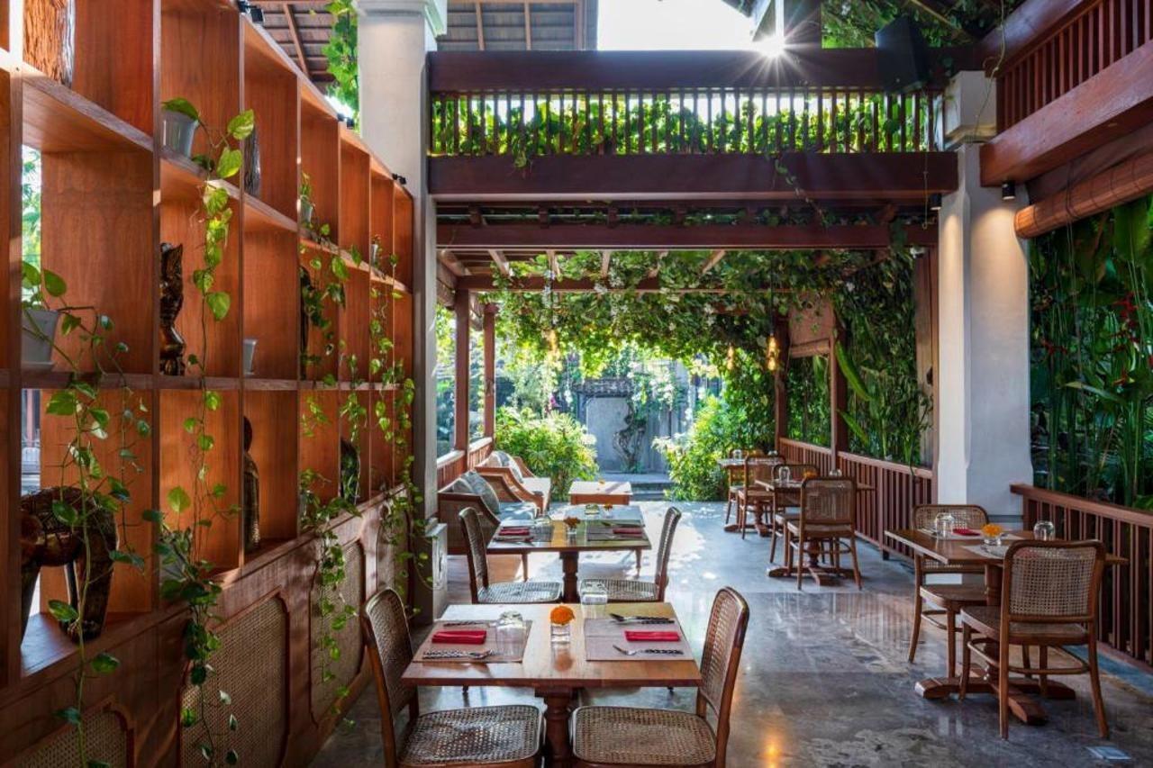 Adiwana Suweta Hotell Ubud Exteriör bild The restaurant's interior